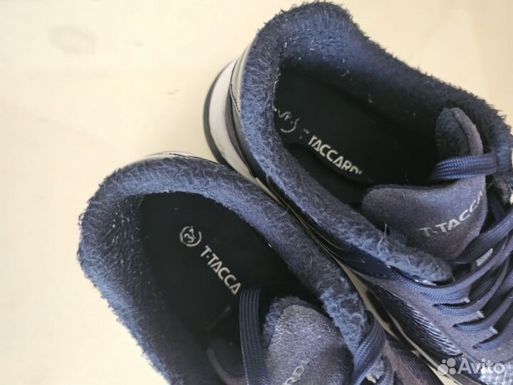 Кроссовки 37 б/у taccardi