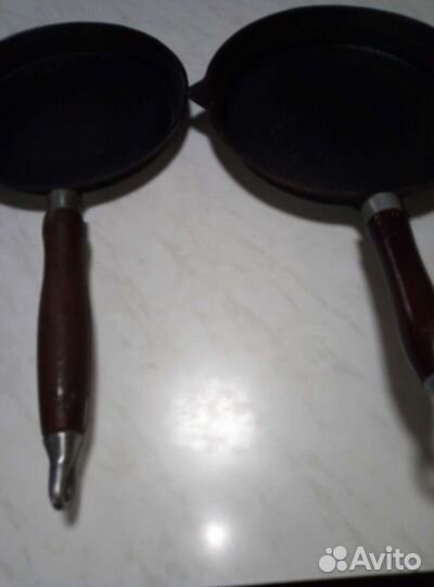 Сковороды чугунные блинные