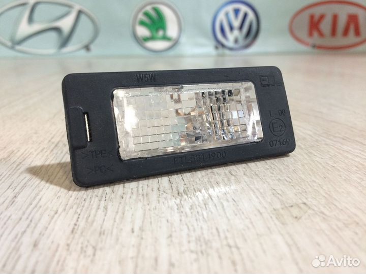 Плафон подсветки номера Шкода А7 Поло Тигуан Рапид