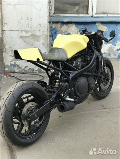 Suzuki GSX750f katana