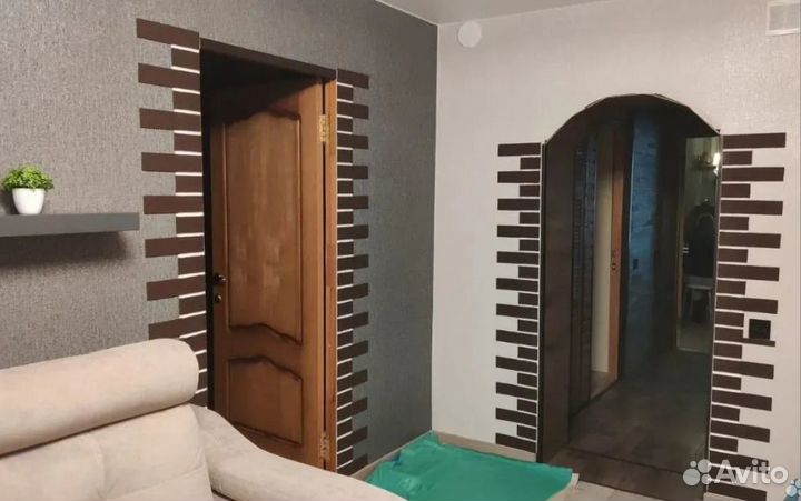 Гибкий кирпич в защитной плёнке на сетке