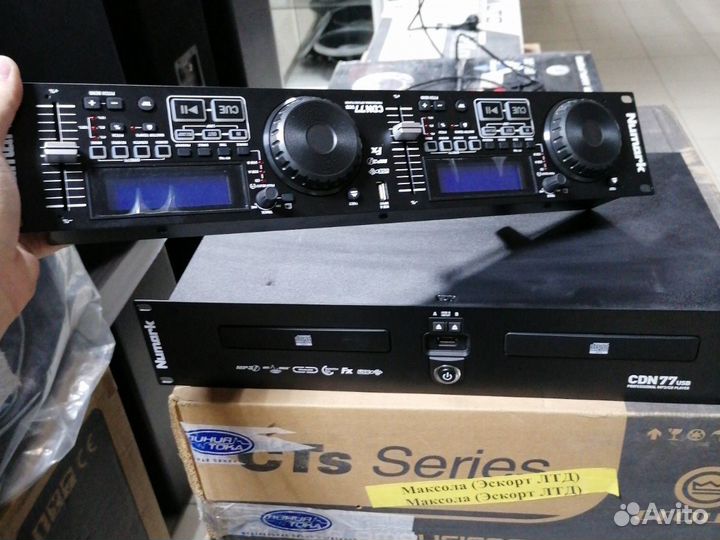 CD-USB проигрыватель Numark CDN 77 профессиональны