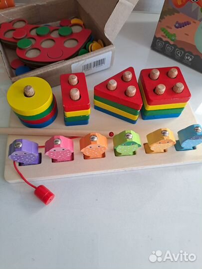 Деревянные сортеры (рыбалка, червячки), пазлы