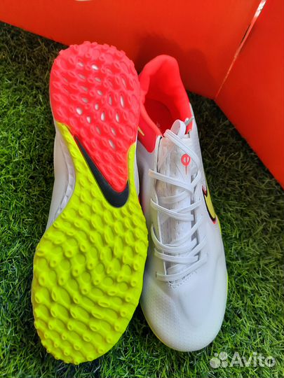 Сороконожки Nike React Tiempo Legend 9