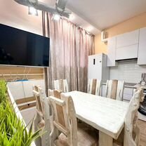 2-к. квартира, 90 м², 1/9 эт.