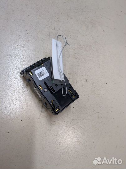 Кнопка стеклоподъемника Tesla Model 3, 2021