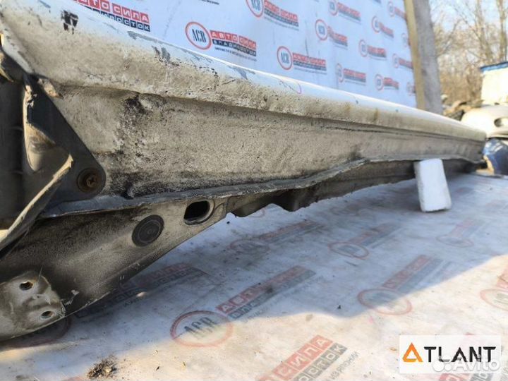 Порог кузова правая toyota mark II