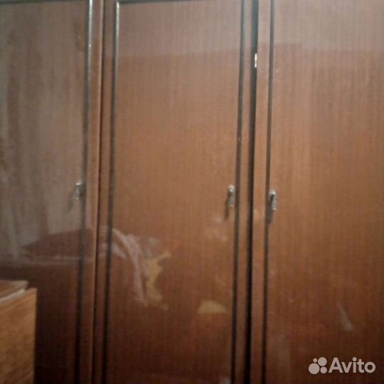 Шифоньер 3 х створчатый б/ у