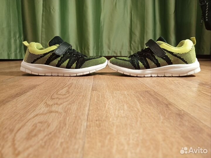 Кроссовки детские