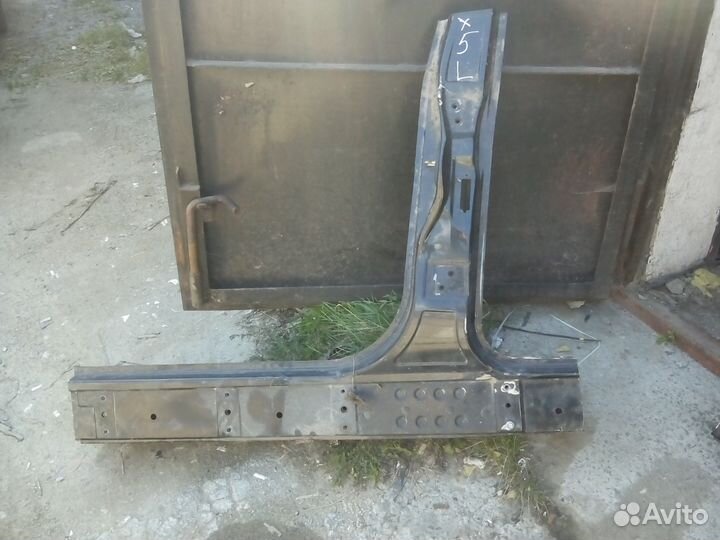 Порог L со средней стойкой BMW X5 E53 2005год