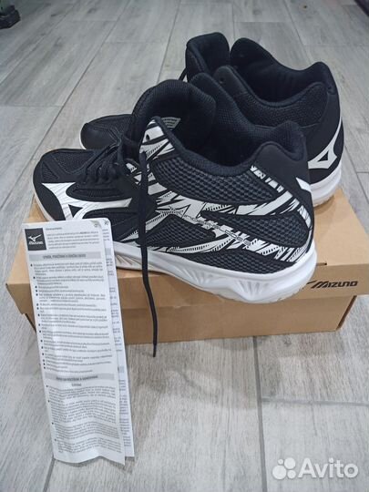 Mizuno thunder blade 3 mid