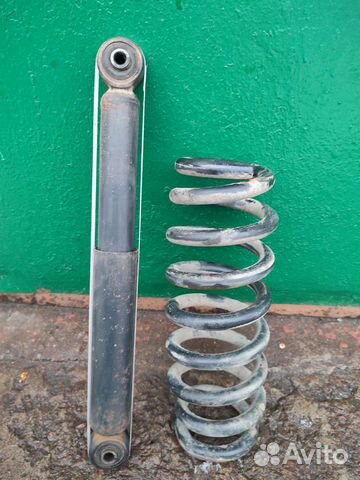 Амортизаторы с пружинами на Suzuki Grand Vitara