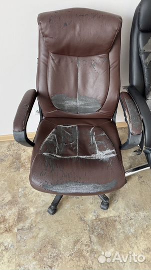 Офисные кресла 5 шт