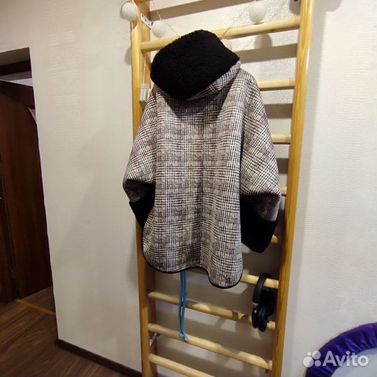 Курточка женская полупальто меховое размер 52