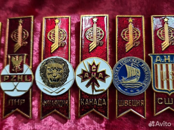 Набор значков хоккей с шайбой СССР