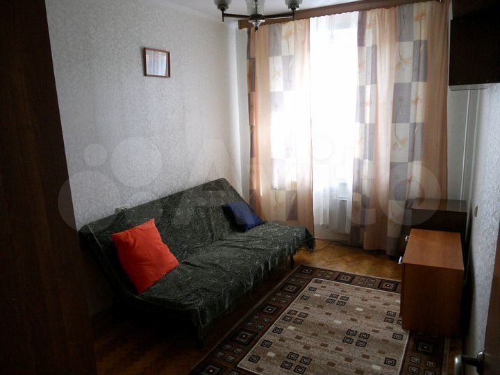 Комната 10 м² в 2-к., 3/9 эт.