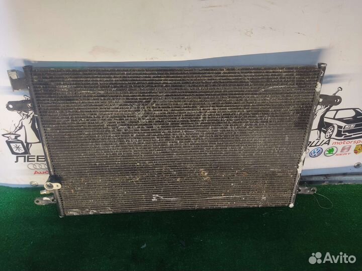 Радиатор audi q7 7l6121253b