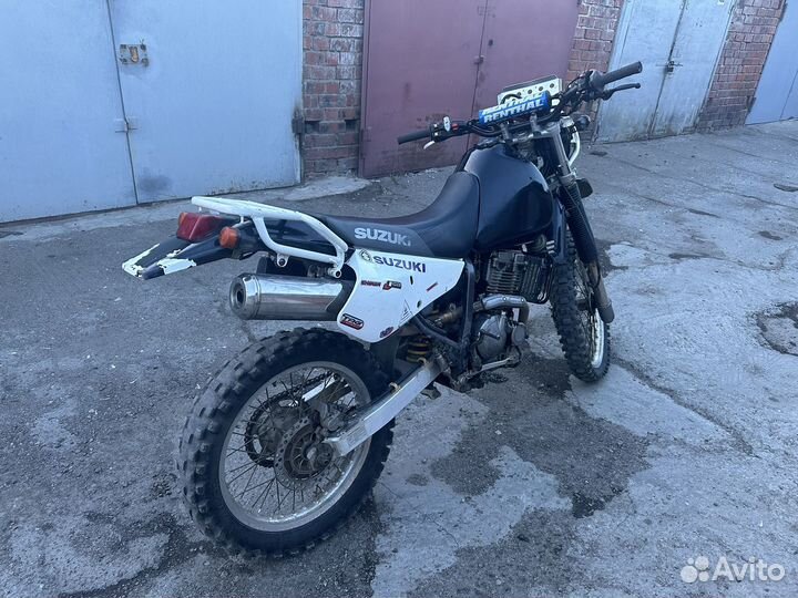 Suzuki djebel 250