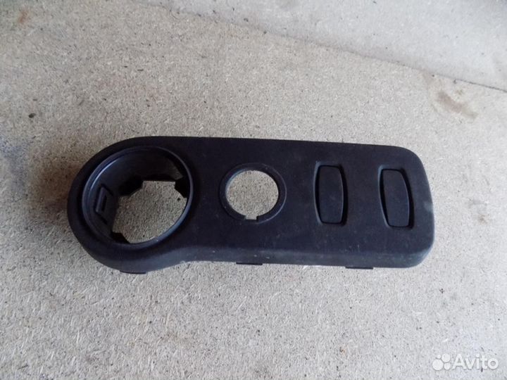 Накладка (кузов внутри) Duster 2012