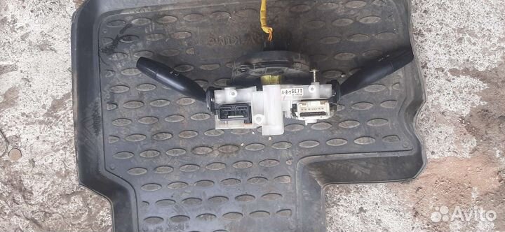 Mazda familia на разбор