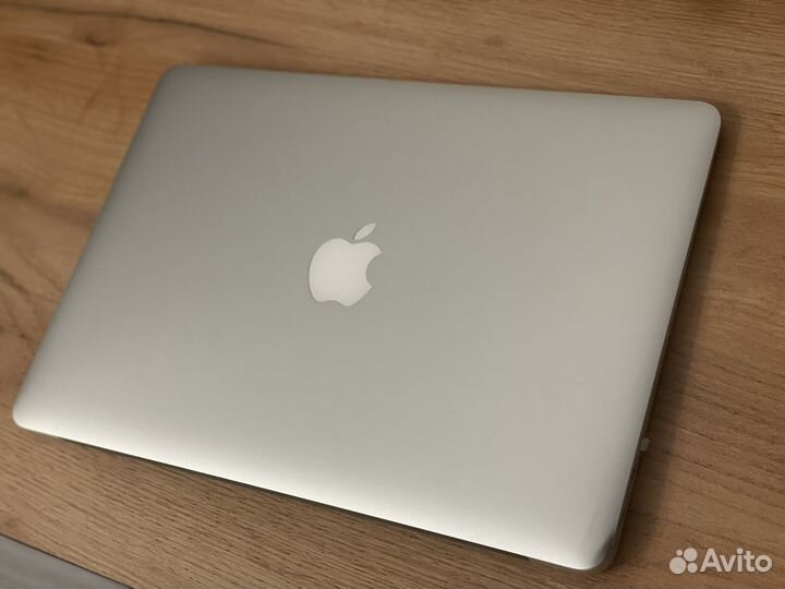 MacBook Air 13 (2015)