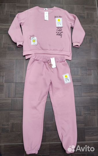 Спортивный костюм женский, тёплый. Новый