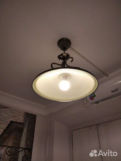 Люстры и светильники