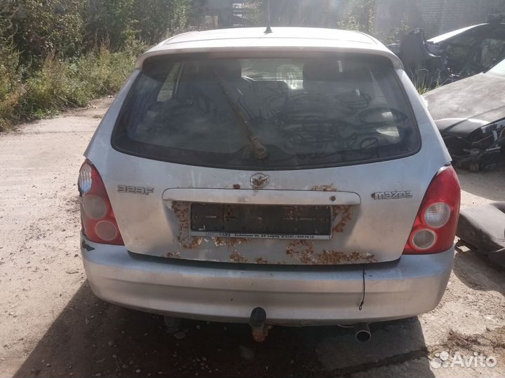 Накладка в торпедо Mazda 323 BJ