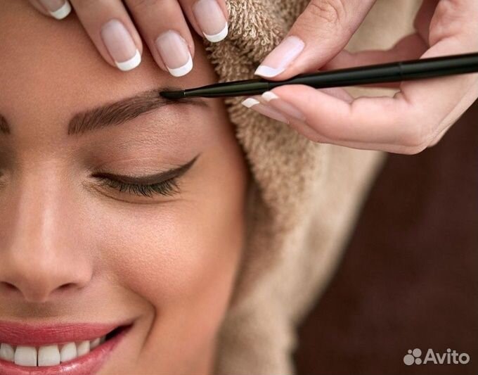 Мастер бровист