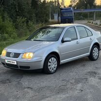 Volkswagen Bora 1.6 AT, 2004, 306 000 км, с пробегом, цена 385 000 руб.