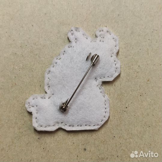 Значок (вышивка) 