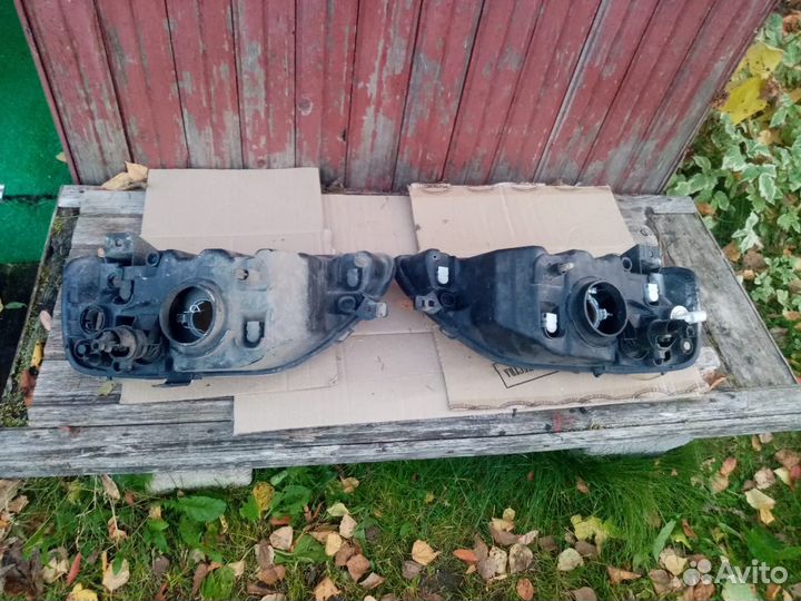 Фара правая и левая logan