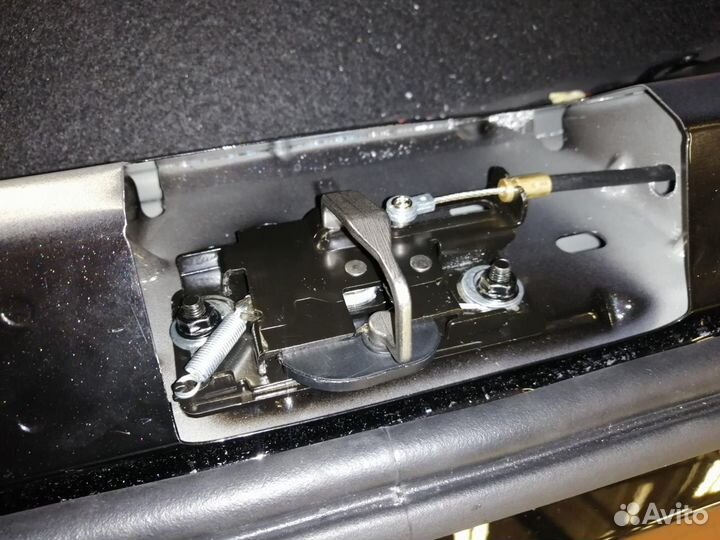 Электропривод крышки багажника