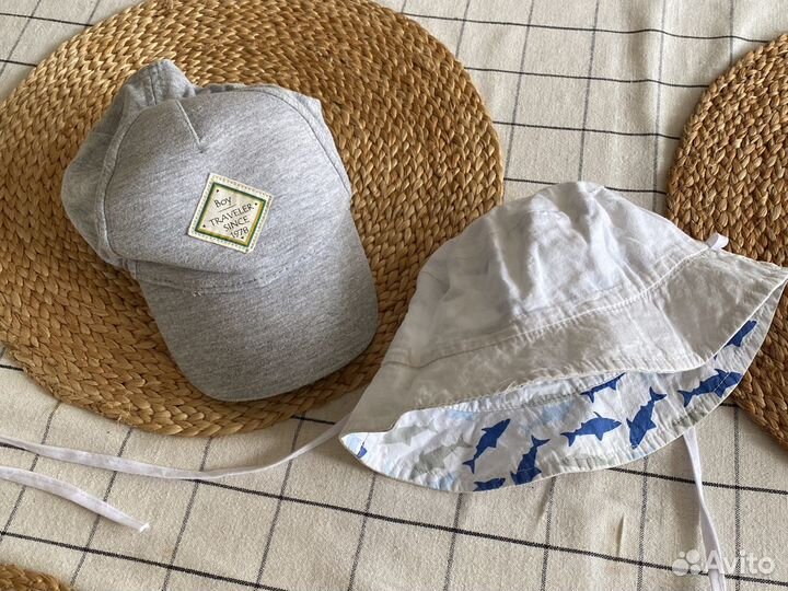 Шапочка с шишечками гномик