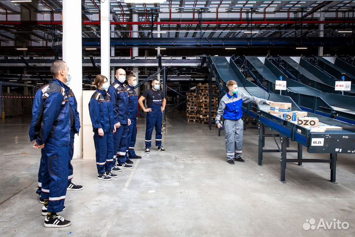 Сотрудник склада Ozon