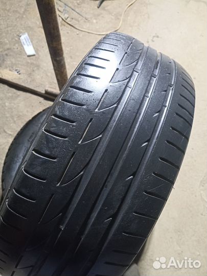 Bridgestone Potenza S001 235/45 R19
