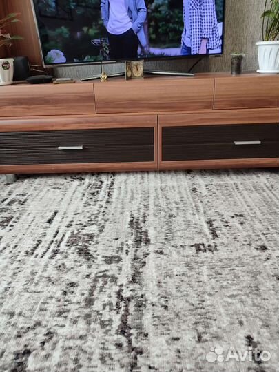 Тумба по тв + 2 полки