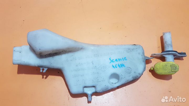 Бачок омывателя на Renault Scenic