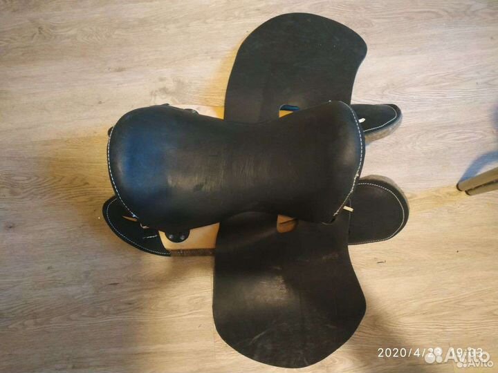 Седло и конская аммуниция