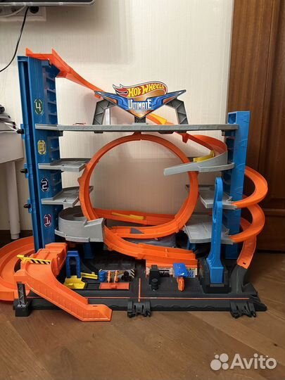 Hot wheels трек акула