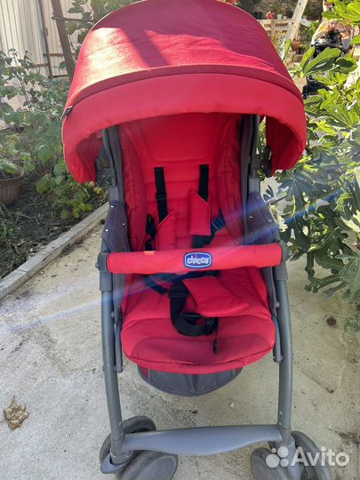 Прогулочная коляска chicco