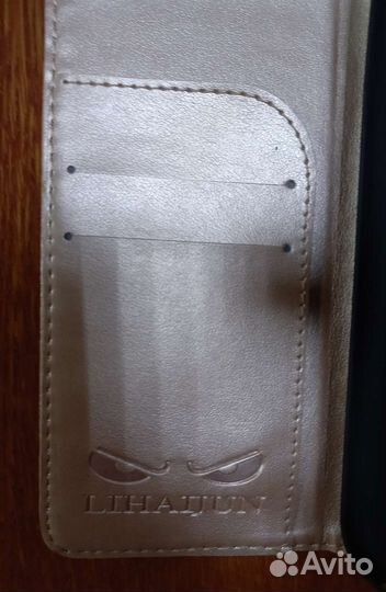 Чехлы на телефон