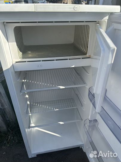 Холодильник Бирюса