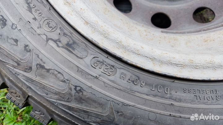 Комплект зимних колес Nokian R13