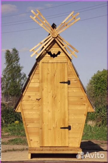 Дачный туалет деревянный AIN