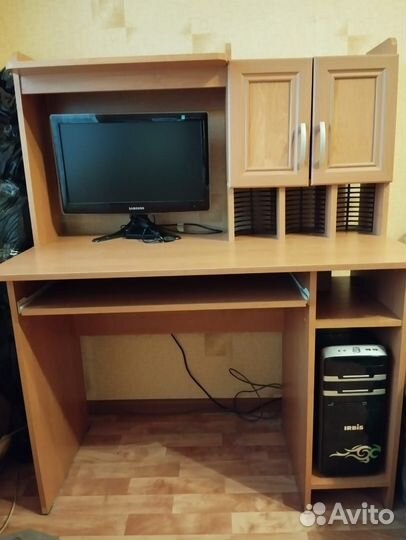 Компьютерный стол