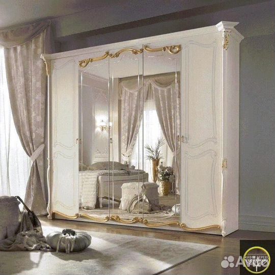 Шкаф pаспашнoй 3 секции