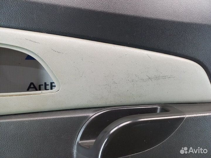 Обшивка двери задней правой Chevrolet Cruze 1 1.6