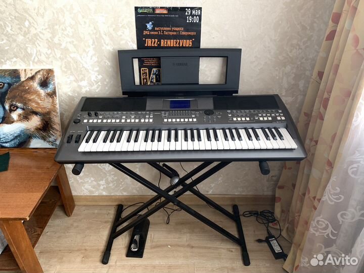 Синтезатор Yamaha psr-s670