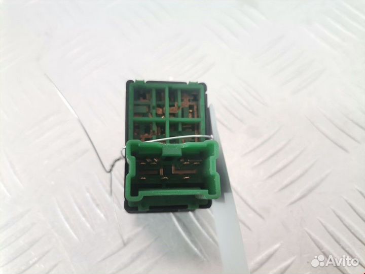 Кнопка (выключатель) Nissan Primera P11 рест. 2002